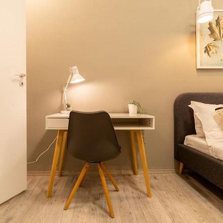 Ideal Stay: Spacious 2Br Apt Near Calea Victoriei 부쿠레슈티 외부 사진