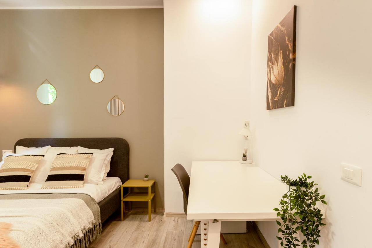 Ideal Stay: Spacious 2Br Apt Near Calea Victoriei 부쿠레슈티 외부 사진