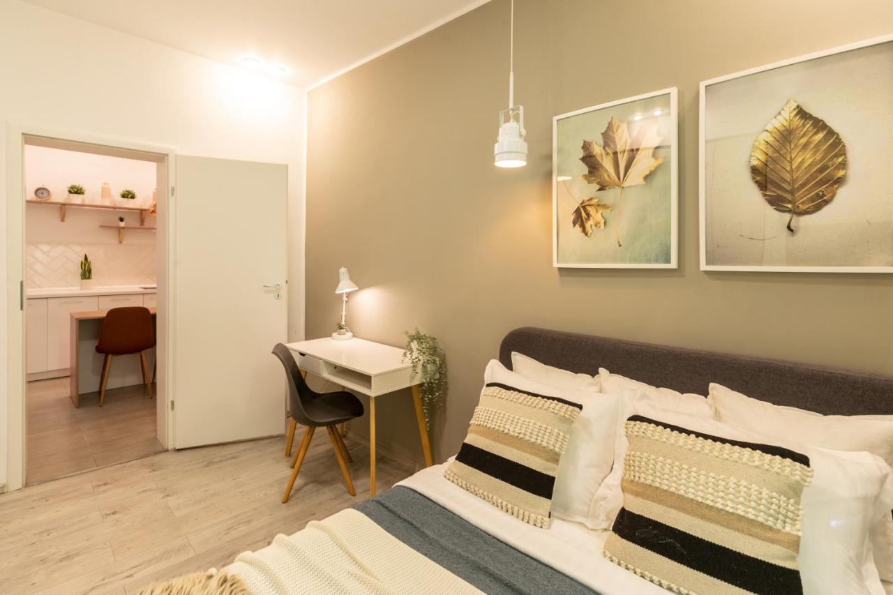 Ideal Stay: Spacious 2Br Apt Near Calea Victoriei 부쿠레슈티 외부 사진