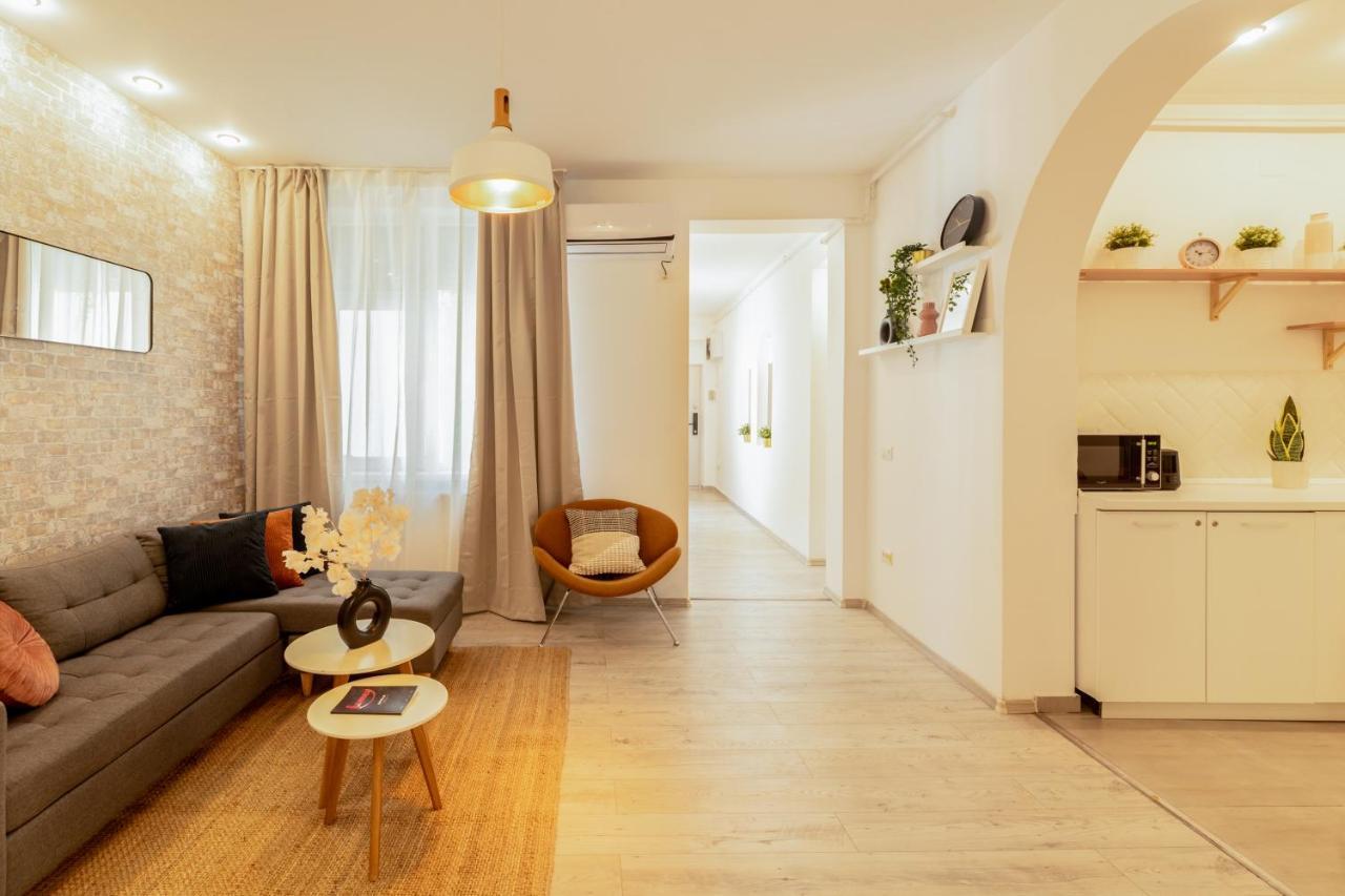 Ideal Stay: Spacious 2Br Apt Near Calea Victoriei 부쿠레슈티 외부 사진
